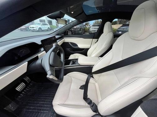 2023 Tesla Model S Plaid