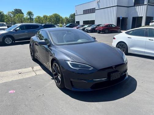 2023 Tesla Model S Plaid