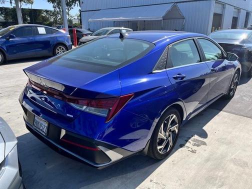 2024 Hyundai ELANTRA HEV Limited