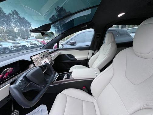 2022 Tesla Model X Base