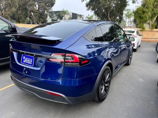 2024 Tesla Model X Base