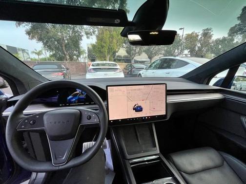 2024 Tesla Model X Base