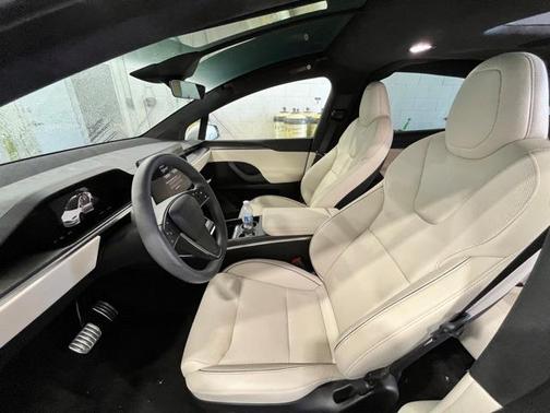 2023 Tesla Model X Plaid