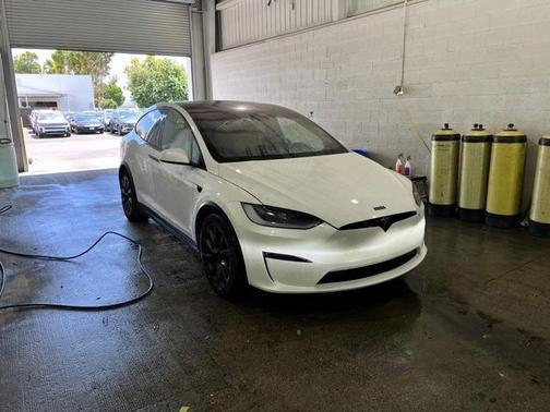 2023 Tesla Model X Plaid