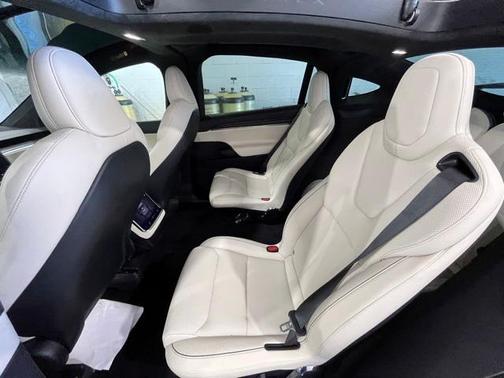 2023 Tesla Model X Plaid