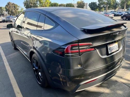 2022 Tesla Model X Base