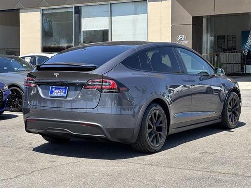 2022 Tesla Model X Base