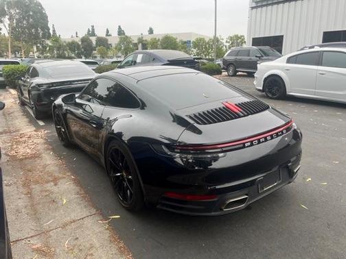 2020 Porsche 911 Carrera