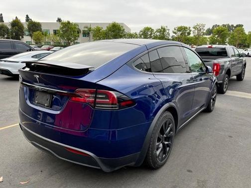 2022 Tesla Model X Base