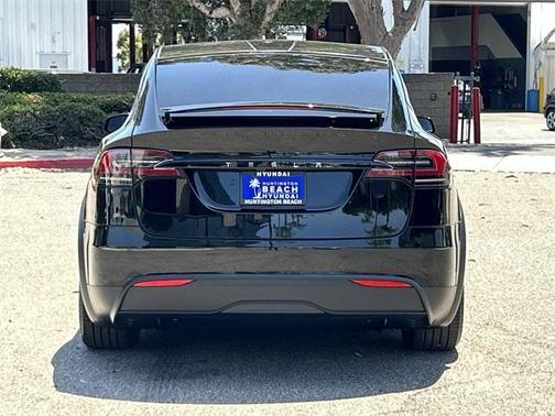 2024 Tesla Model X Base