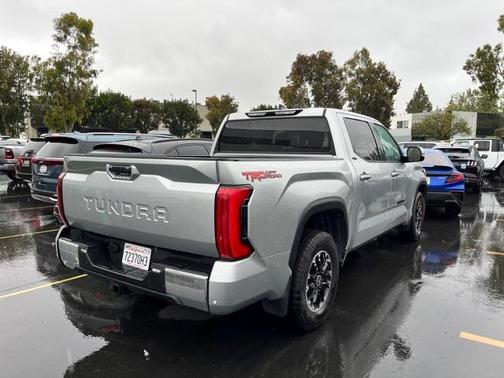2022 Toyota Tundra SR5