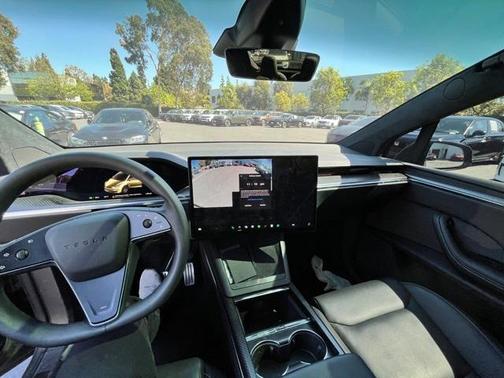 2023 Tesla Model X Plaid