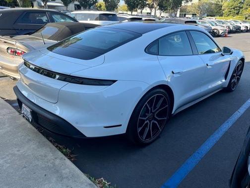 2022 Porsche Taycan Base