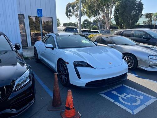 2022 Porsche Taycan Base