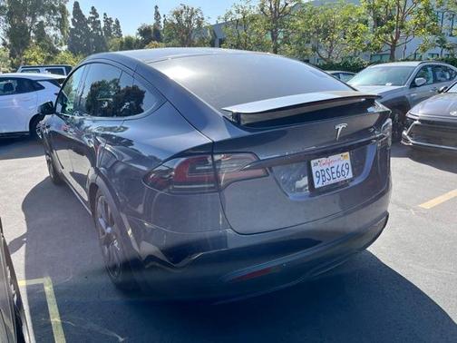 2022 Tesla Model X Base
