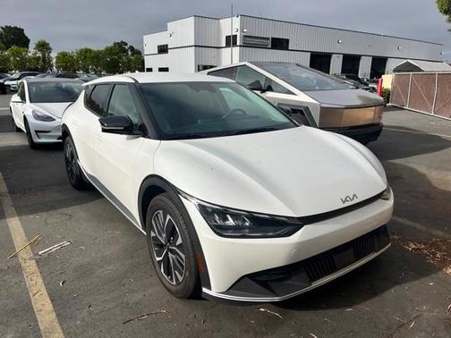 2023 Kia EV6 Light