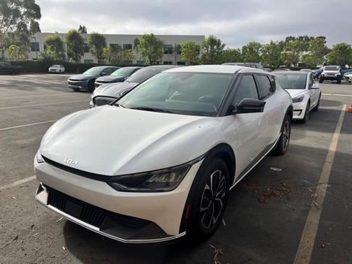 2023 Kia EV6 Light