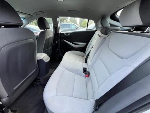 2021 Hyundai IONIQ EV SE