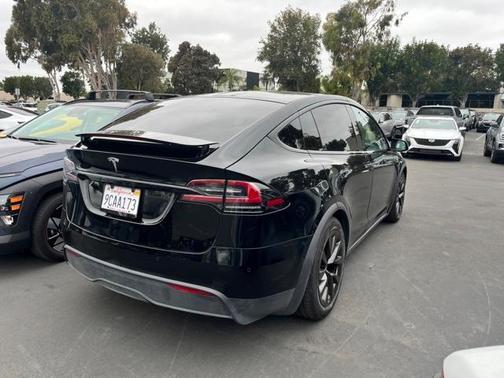 2022 Tesla Model X Base