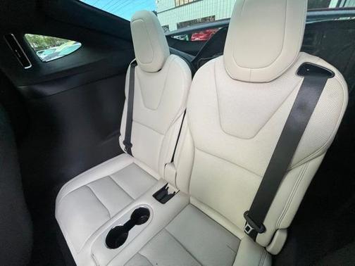 2023 Tesla Model X Plaid
