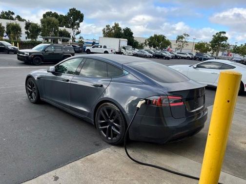 2021 Tesla Model S Plaid