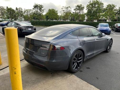 2021 Tesla Model S Plaid