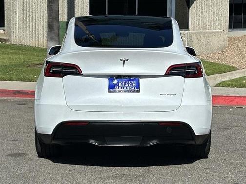 2024 Tesla Model Y Long Range