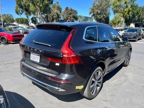 2022 Volvo XC60 Recharge Plug-In Hybrid T8 Inscription