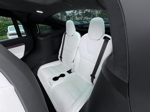 2024 Tesla Model X Base