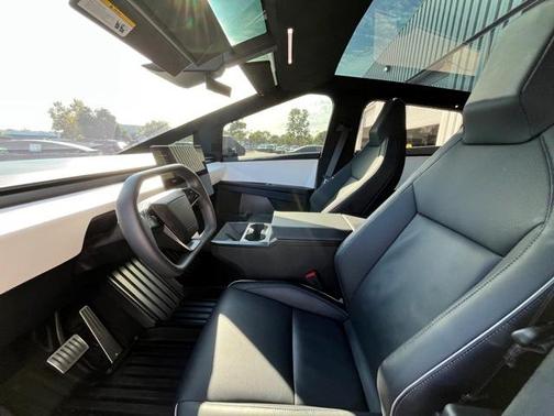 2024 Tesla Cybertruck Base