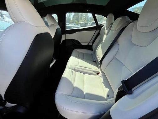 2021 Tesla Model S Long Range