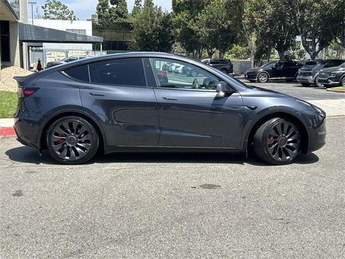 2024 Tesla Model Y Performance