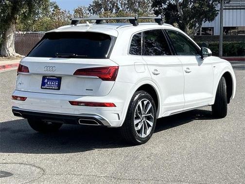 2022 Audi Q5 45 S line Premium Plus