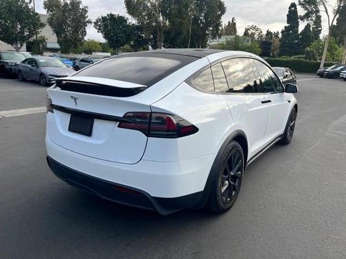 2022 Tesla Model X Base