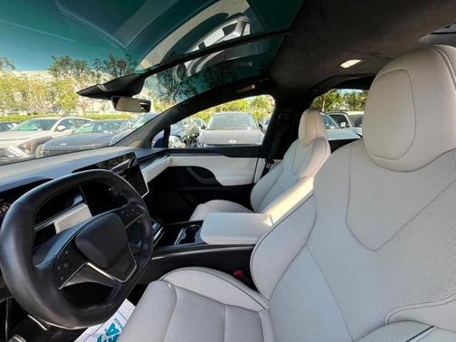 2023 Tesla Model X Plaid