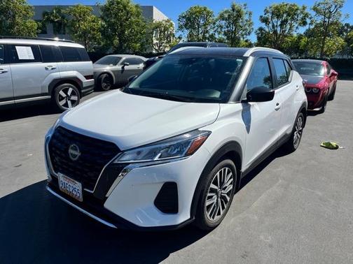 2022 Nissan Kicks SV