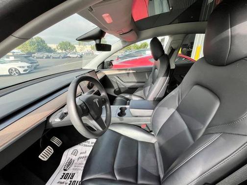 2023 Tesla Model Y Performance