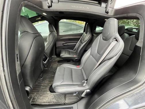 2022 Tesla Model X Base