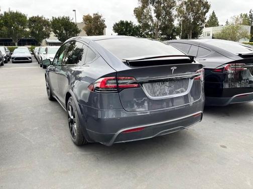 2022 Tesla Model X Base
