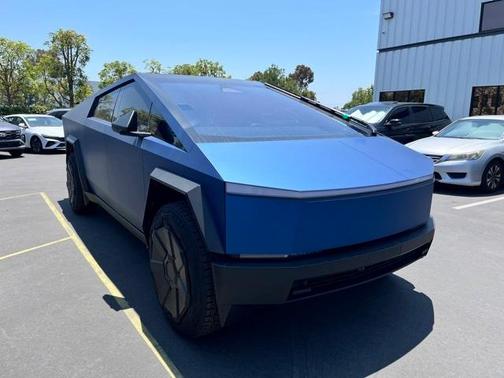 2024 Tesla Cybertruck Cyberbeast
