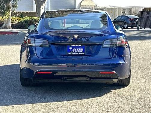 2022 Tesla Model S Base