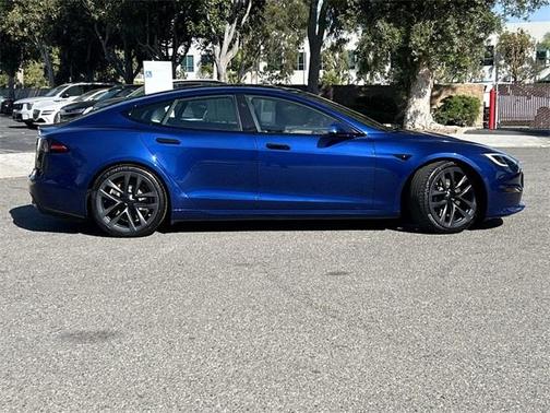 2022 Tesla Model S Base