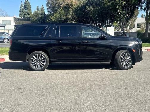 2022 Cadillac Escalade ESV Sport