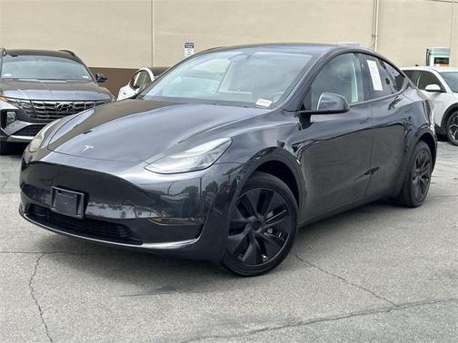 2025 Tesla Model Y Long Range