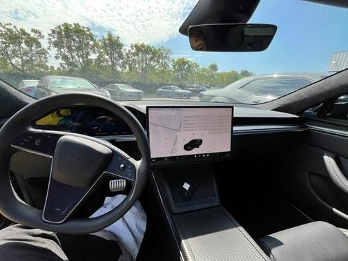 2023 Tesla Model S Plaid