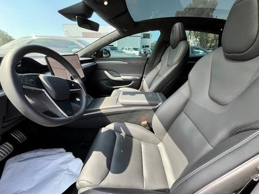 2023 Tesla Model S Plaid