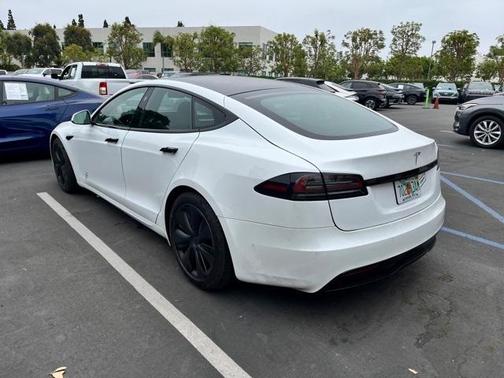 2022 Tesla Model S Base