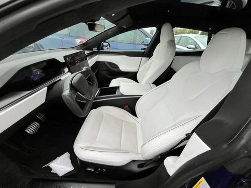 2022 Tesla Model S Plaid