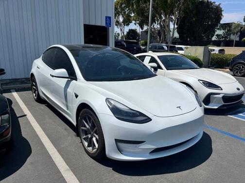 2022 Tesla Model 3 Long Range