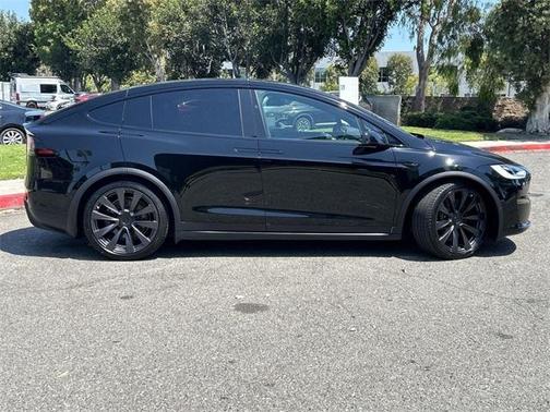 2022 Tesla Model X Base